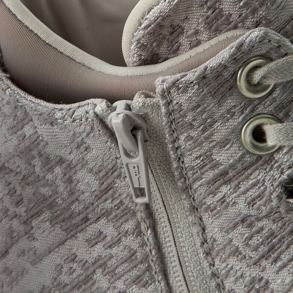 - Converse Chuck Taylor All Star Selene Winter Knit Mid Mouse - Picture 3 of 6